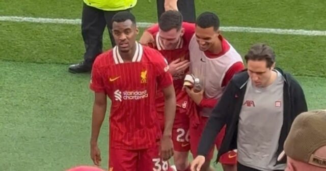 Les fans de Liverpool pensent qu'ils savent ce que Trent Alexander-Arnold a été informé par son coéquipier
