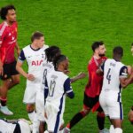 L'étoile de l'homme Utd affronte Tottenham Rival alors qu'il jette Furious Strop à plein temps