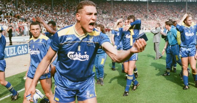 «L'homme le plus dur» du football a écrasé la voiture dans Vinnie Jones »et a demandé« ce que vous allez faire?

