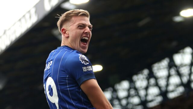 Delap sa tento rok v lete nakláňa k presunu do United nad Chelsea