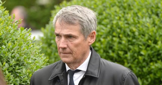 L'icône de Liverpool, Alan Hansen, a remis un rôle émotionnel dans le triomphe du titre des Reds
