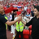 Liverpool 2-2 Arsenal: 10-Men Gunners, ktorí dávajú čestnému strážcu pred začatím slotu Arne, a potom sa vráti z dvoch, aby sa zabránilo dvojitému poníženiu v Anfielde