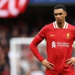 Liverpool by mohol podpísať neobvyklú pravú stranu, aby nahradil futbalový šport Alexandra-Arnolda