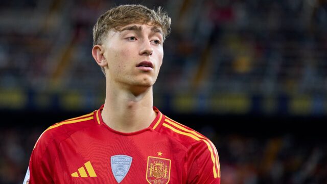 Liverpool ponúka ponuku spoločnosti PSG Target Dean Huijsen; Chelsea tiež zintenzívnila

