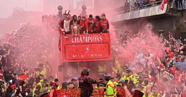 Liverpool reportez les autres célébrations du titre dans les e-mails divulgués après un accident de voiture de parade
