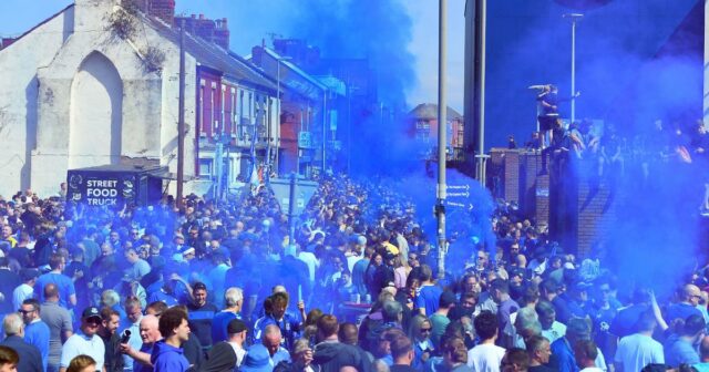 Liverpool vzdáva štýlovú poctu Evertonu za finále Goodison Park - „Stáli sa medzi sebou“

