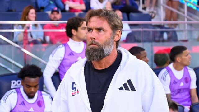 Louis City Fire Mellberg; Critchley vymenoval dočasného manažéra


