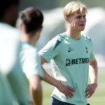 Lucas Bergvall „Všimol“ v Tottenhamovom tréningu po aktualizácii zranenia Ange Posecoglou