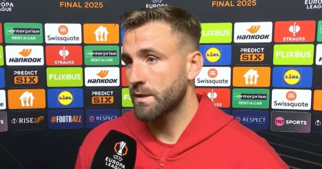 Luke Shaw sa ospravedlňuje ľuďom s fanúšikmi UTD a brutálne sa pýta spoluhráčov

