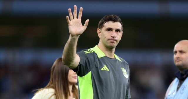 MAN UTD a BARCELONA RED VOZIDLA V Emiliano Martinez's Aston Villa Exit

