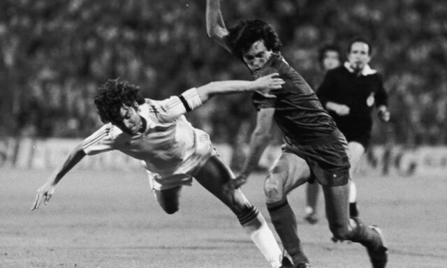 Majiteľ sezóny Barcelona El Clasico so štyrmi víťazstvami o Real Madrid

