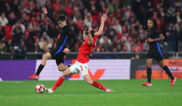 Man United „požiada o odmenu“ v dohode o obhajcu Real Madrid

