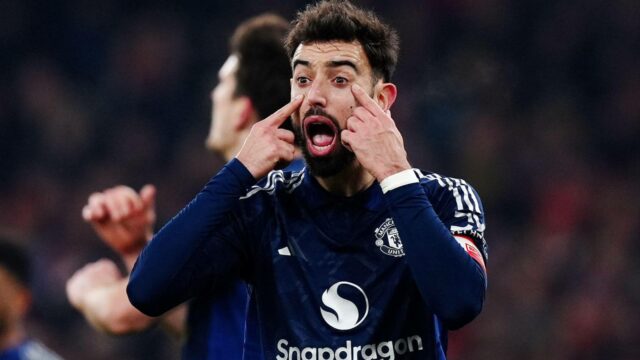 Man Utd 'Superstar' Bruno Fernandes ponúkol „trojročnú dohodu“ v „Record“ Saudi Walk

