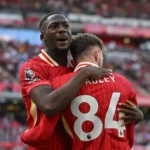 Manchester City Monitorovanie kontraktovania Liverpoolu obrancu od spoločnosti Anfield