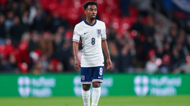 Manchester United Planning Tottenham sa usiluje o Lille Star

