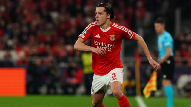 Manchester United Set pre Cut alebo Real Madrid od Alvaro Carreras Deal

