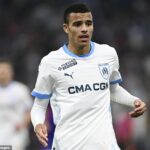 Útočník Marseille Mason Greenwood sa uvádza, že je „nájazdom“ pre jeho návrat do Anglicka
