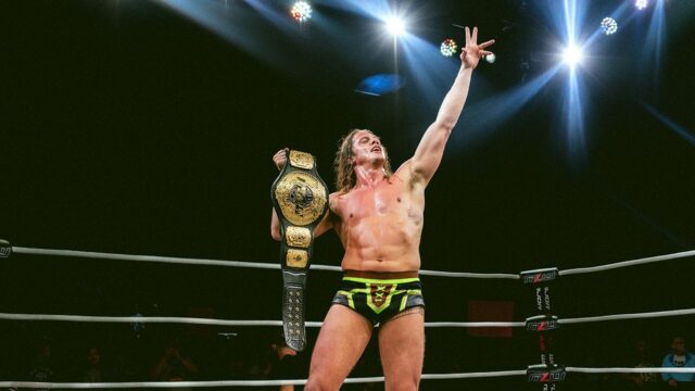 Matt Riddle hovorí o nedávnych kontroverzných abnormalitách zápasu

