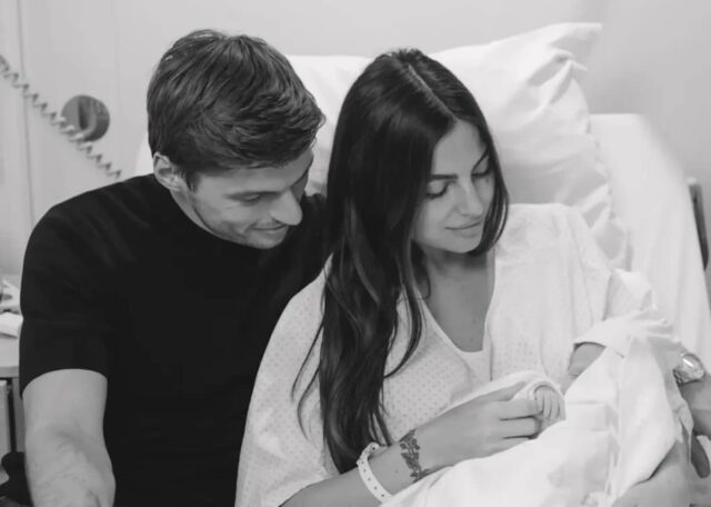Max Verstappen a jeho partner Kelly Piquet so svojou dcérou Lily, Lily.