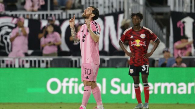 Messi skóre, zatiaľ čo Inter Miami porazí New York Red Bulls 4-1 doma

