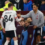 Micah Richards vyvoláva obavy týkajúce sa Bradleyho Alexandra-Arnolda v Liverpoole