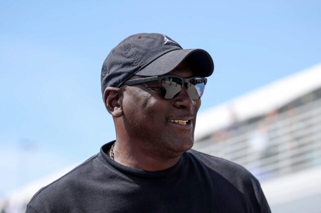 Michael Jordan sa pripojil k pokrytiu NBC NBC ako špeciálny spolupracovník