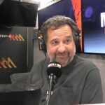 Mick Molloy (na obrázku) hovorí, že Aussie F1 Vynikajúci Mark Webber je najhoršou osobou, s ktorou robil rozhovor
