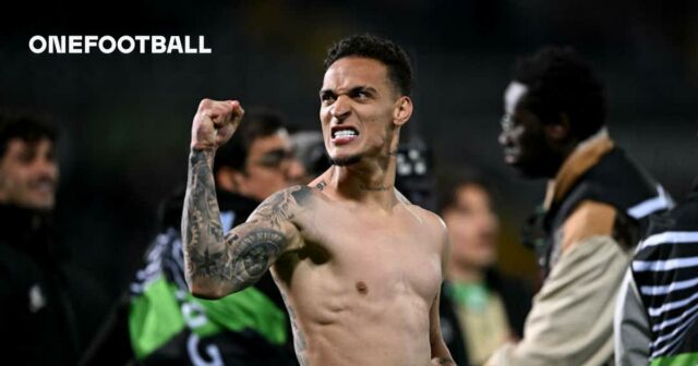 Icon: The Football Faithful