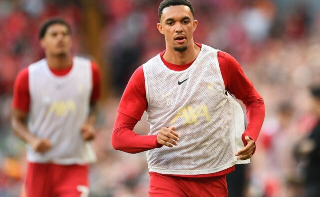 Mohammed Salah zabuchol „tvrdých“ fanúšikov Liverpoolu za to, že sa Jeering Trent Alexander-Arnold

