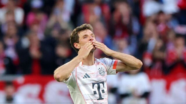 Müller sa rozlúčil ako dramatický posledný deň Bundesligy

