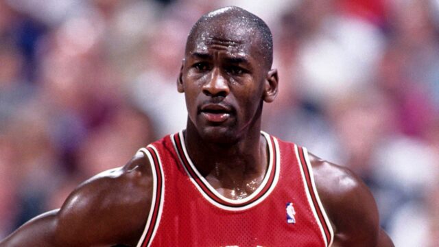 NBA NOVINKY: Michael Jordan, ktorý sa pripojí k NBC ako „osobitný prispievateľ“

