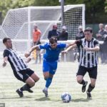 Bo'ess (modrá) sa ukázala ako veľmi zložitá konkurent Leith Athletic vo finále King Cup