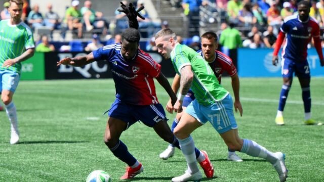 Neskorý gól Alberta Rusnaka rozširuje šampionát Soounders od FC Dallas

