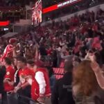 Fanúšikovia PSV sa sotva mohli obsahovať, keď v stredu Ajax v stredu dusí holandský titul