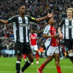 Newcastle Legend natáča Arsenal's Varovanie - „Klub ide iba jedným smerom“
