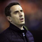 Nottingham Forest zastaví komentátor Gary Neville, aby pokryl poslednú hru