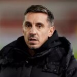 Nottinghamský les zákaz Gary Neville City Ground a dopyt po neba športu
