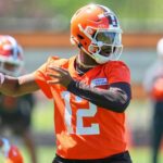 Objaví sa Sherdeur Sanders na QB pri útoku na Browns?