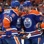 Oilers vyhráva hru 4, aby vyšplhal na 3-1 na hviezdy v západných finále