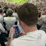 Fanúšikovia Manchester United a Tottenham budú musieť minúť tisíce výdavkov na sledovanie svojich tímov, ak sa dostanú do finále Európskej ligy