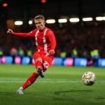 Trest Ethana Galbraitha v Stockport Speaded Orient's Place vo finále play-off League One