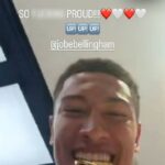 Jude Bellingham bol jedným z prvých, ktorý v sobotu zablahoželal svojej mladšej bratovi Jobe.