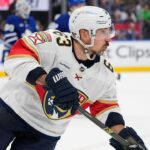 Panthers 'Brad Marchand vytvára históriu v hre 7 vyhrá Maple Leafs