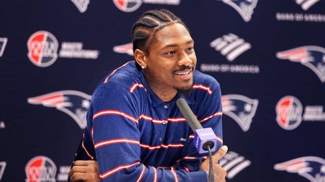Patriots Coach oslovuje vírusové video Stefon Diggs s neinfikovanou látkou

