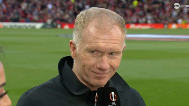Scholes nemohol vidieť cestu späť pre španielsku stranu proti červeným diablom
