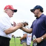 Phil Mickelson zasiahol Gavin Newsom California prípad proti Donaldovi Trumpovi