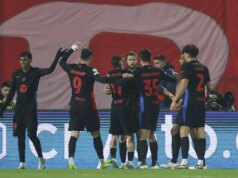 Bývalá hviezda Barcelony je „bláznivá“ vrátiť sa do klubu Pozri: Barcelonská hviezda v ťažkom páde na tímovom autobuse počas osláv titulu