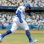 Prečo Dodgers Slugger Max Muncy začal nosiť okuliare v hrách