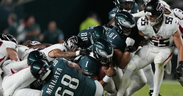 Prečo NFL môže deaktivovať „Tush Push“, „podpisová hra“ Eagles

