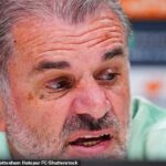 Všetci sme videli nahnevanú a tvrdohlavá reakcia zranení, straty a kritiky Ang Postcoglou v tejto sezóne